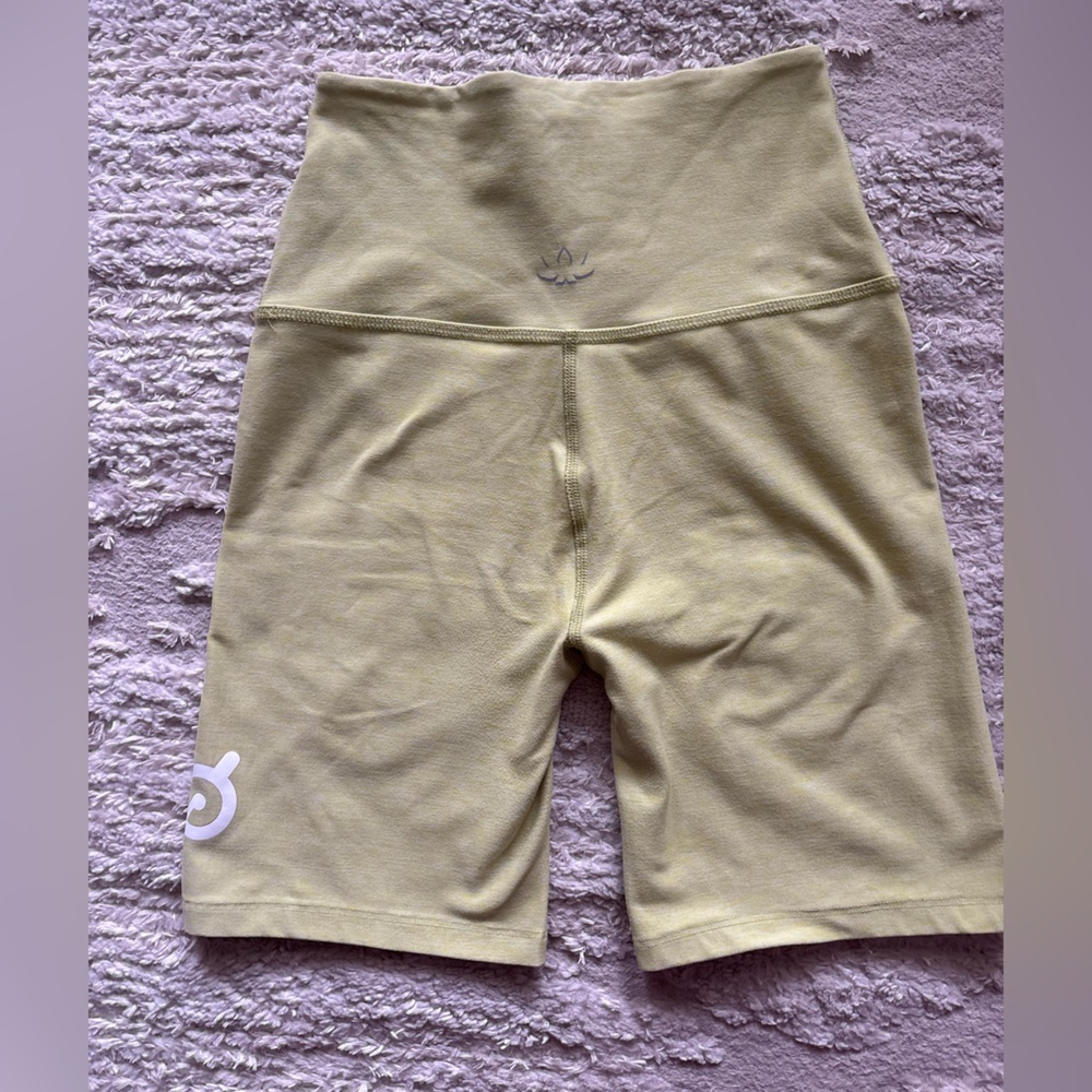 Beyond Yoga x Peloton Spacedye biker shorts Size S ( Limited Edition) - Picture 2 of 5